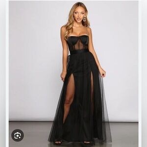 Elegant Black Evening Gown